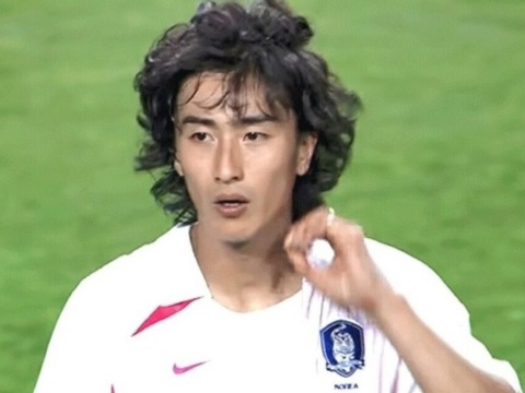 축구계의 아이콘 안정환의 클럽 경력과 주요 기록